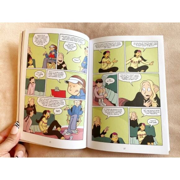 The Baby-Sitters Club Graphic Novels Lot of 3 Pre-Owned - Picture 3 of 11